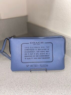 Coach Story Book Light Blue Leather Wristlet Pouch EUC